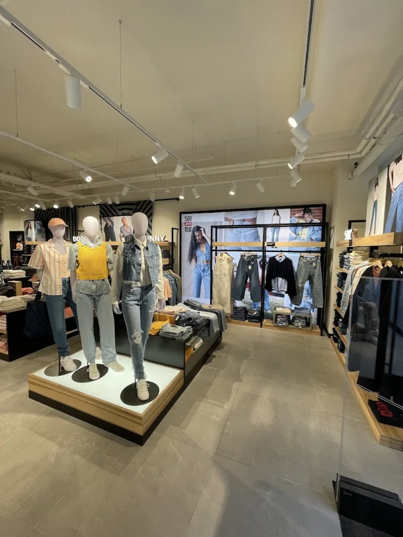 Levi's® Almere — foto 8