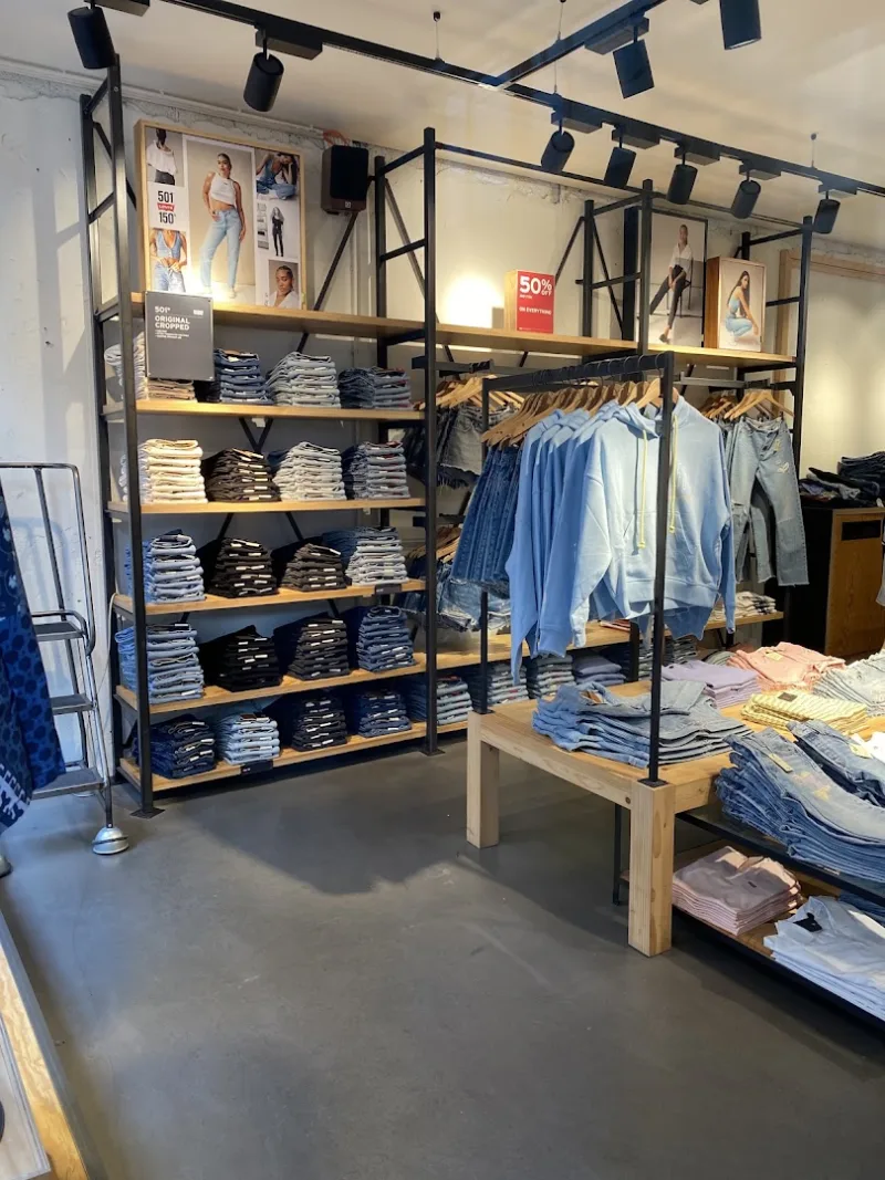 Levi's® Amsterdam Leidsestraat — foto 3