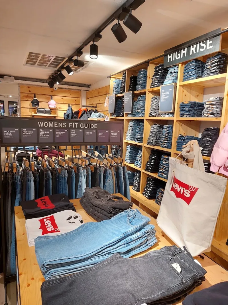 Levi's® Eindhoven — foto 8