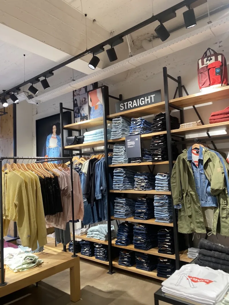Levi's® Eindhoven — foto 1