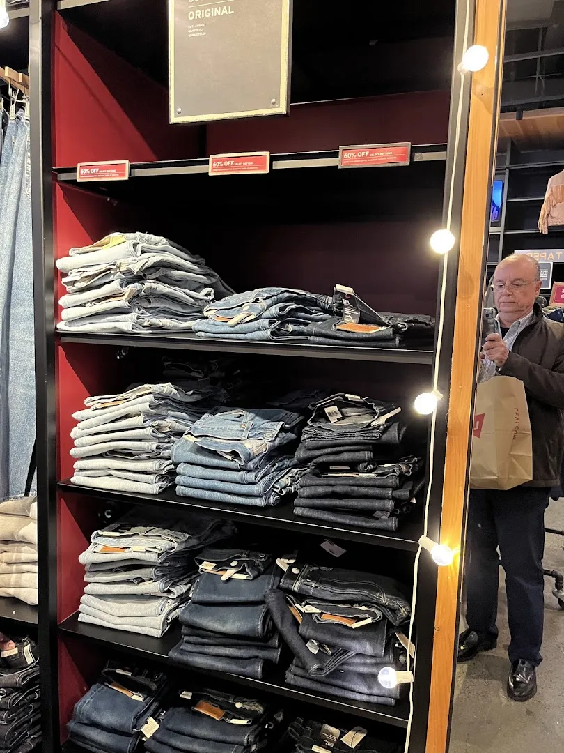 Levi's® Eindhoven — foto 7