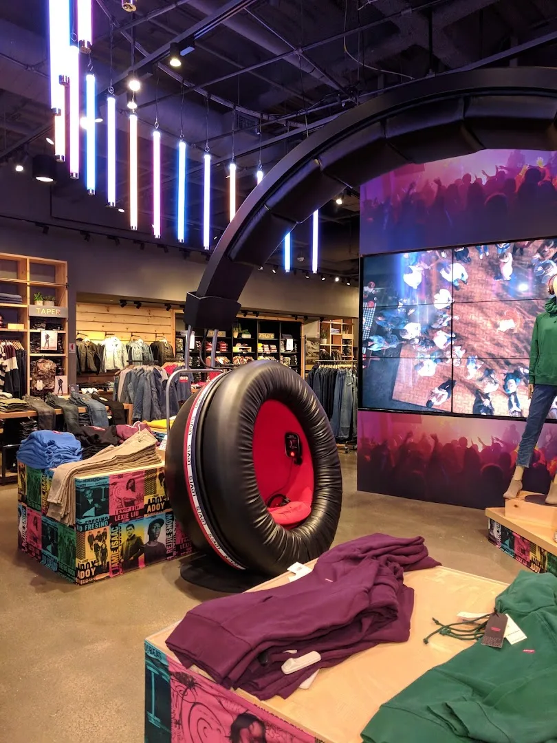 Levi's® Eindhoven — foto 8