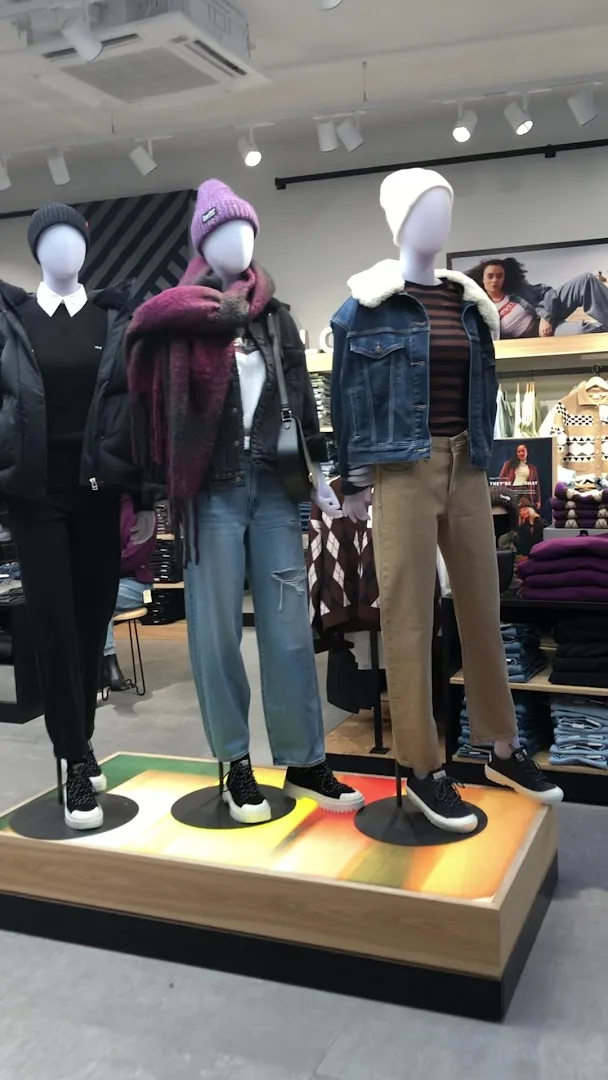 Levi's® Enschede — foto 3