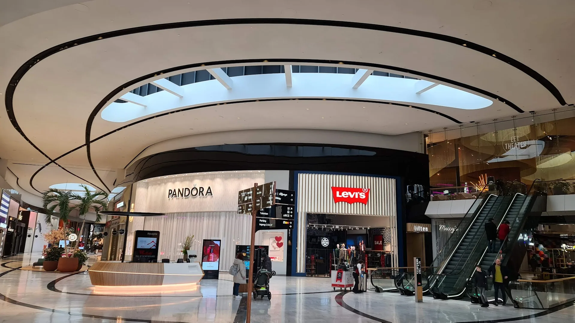 Levi's® Mall of the Netherlands — foto 7