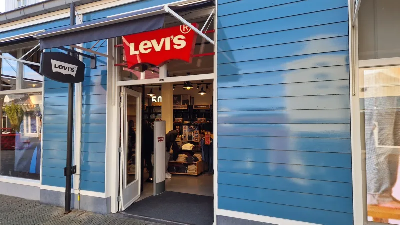 Levi's® Factory Outlet Bataviastad — foto 3