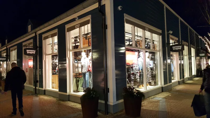 Levi's® Factory Outlet Bataviastad — foto 6