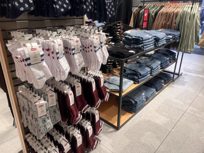Levi's® Outlet Roermond Stadsweide — foto 6