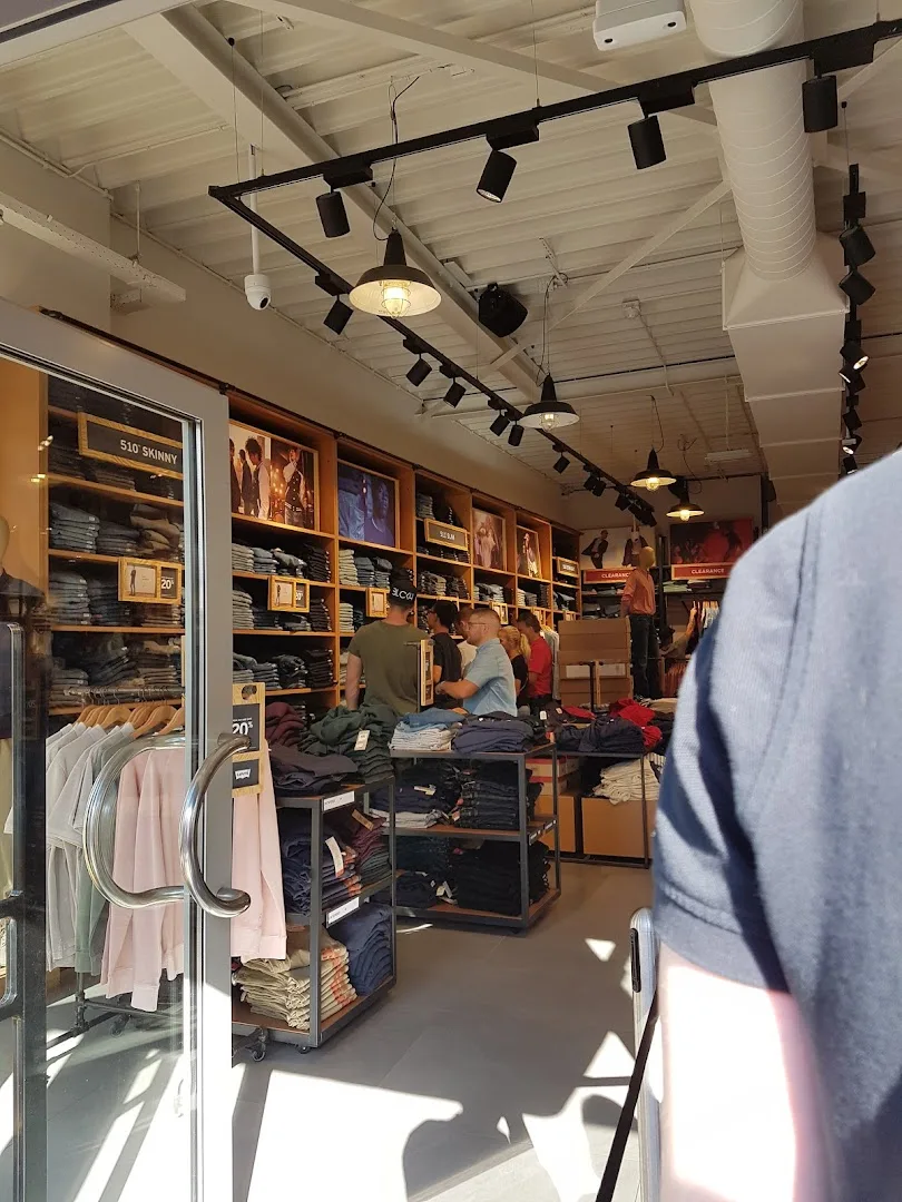 Levi's® Outlet Roermond Stadsweide — foto 7