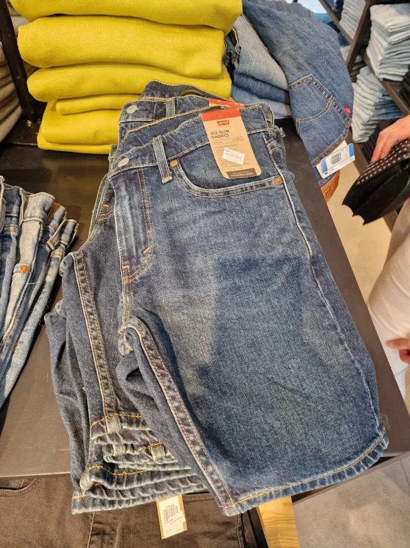 Levi's® Factory Outlet Roosendaal — foto 7