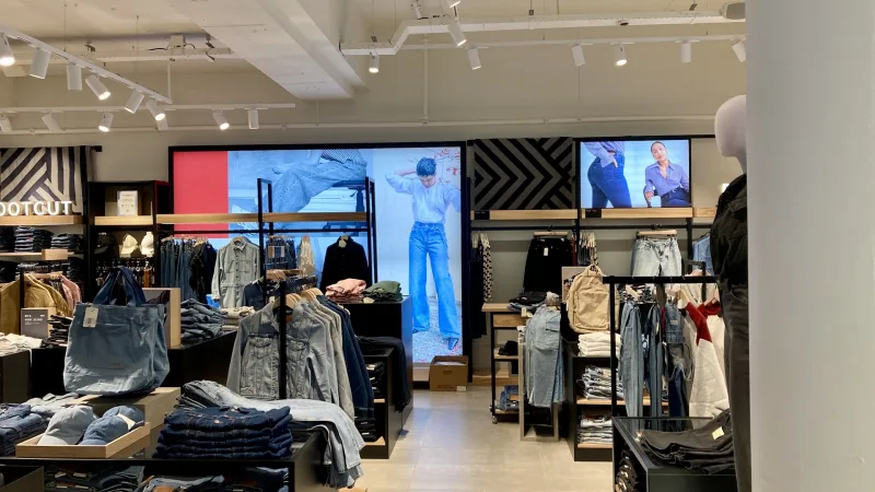 Levi's® Rotterdam — foto 5