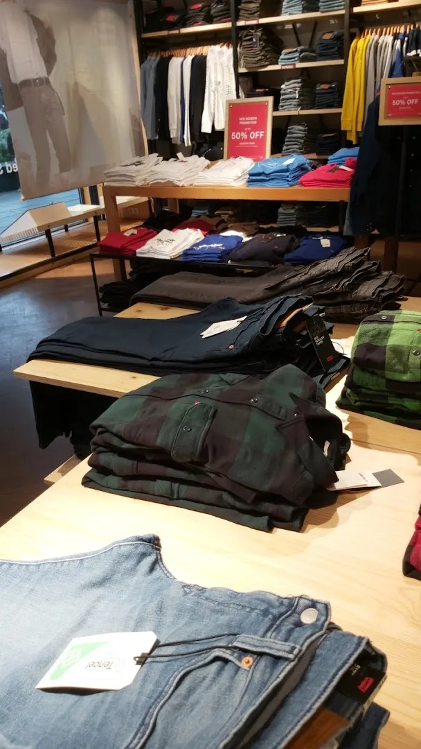 Levi's® Rotterdam — foto 8