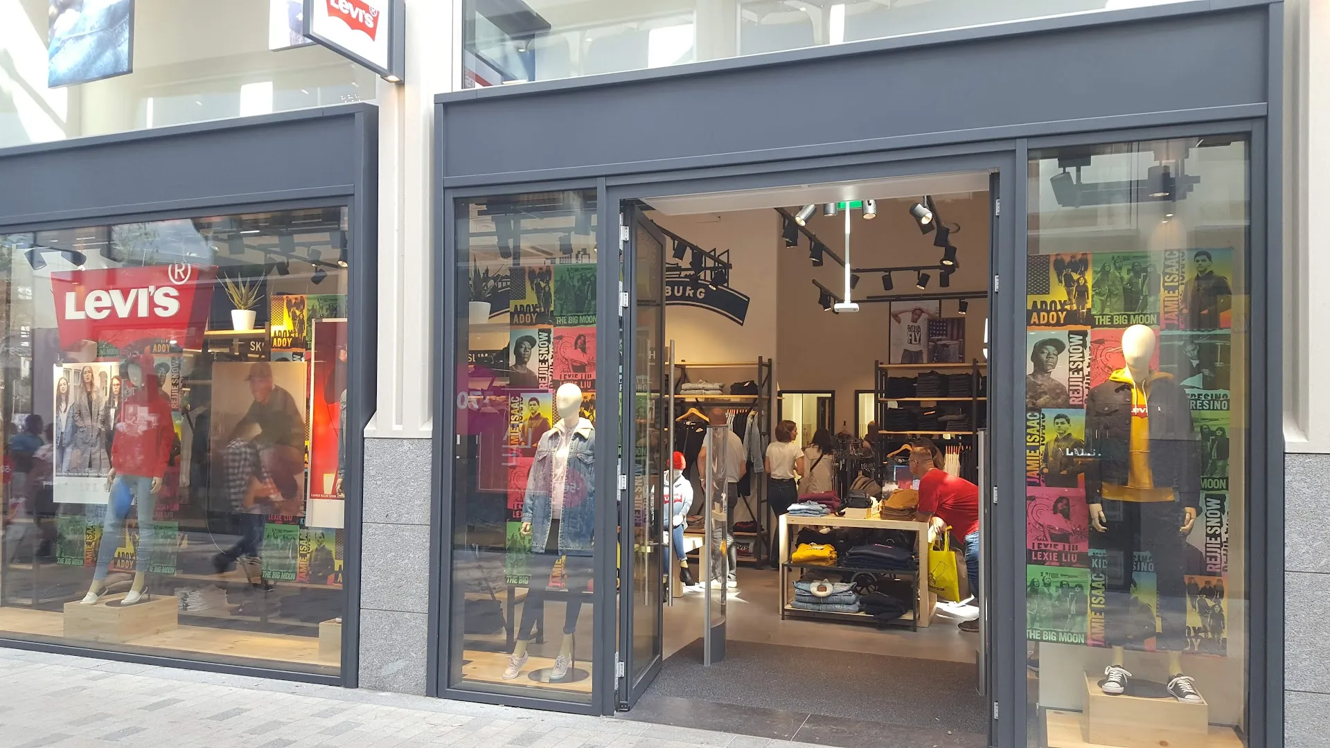 Levi's® Tilburg — foto 1