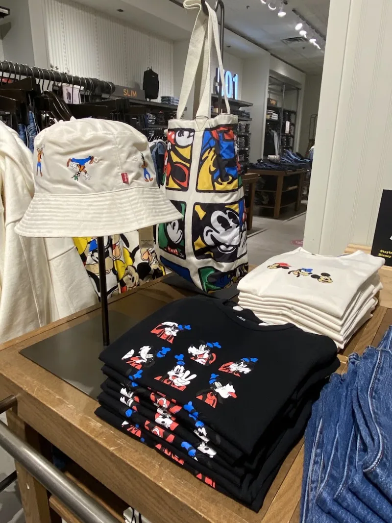 Levi's® Tilburg — foto 3