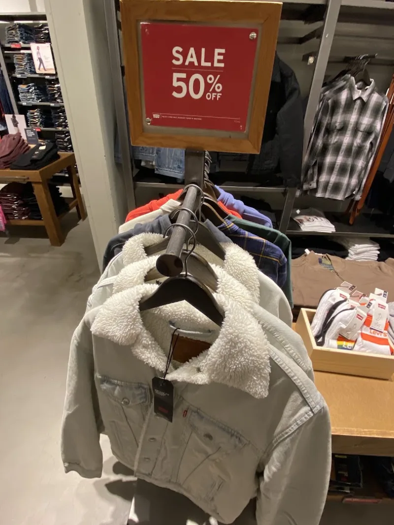 Levi's® Tilburg — foto 5
