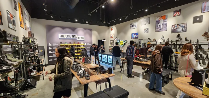 The Dr. Martens Store - Amsterdam — foto 5