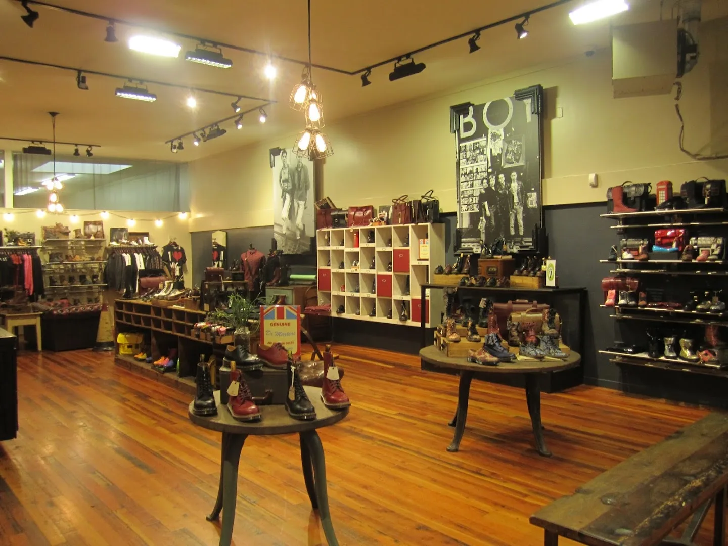 The Dr. Martens Store - Den Haag — foto 4