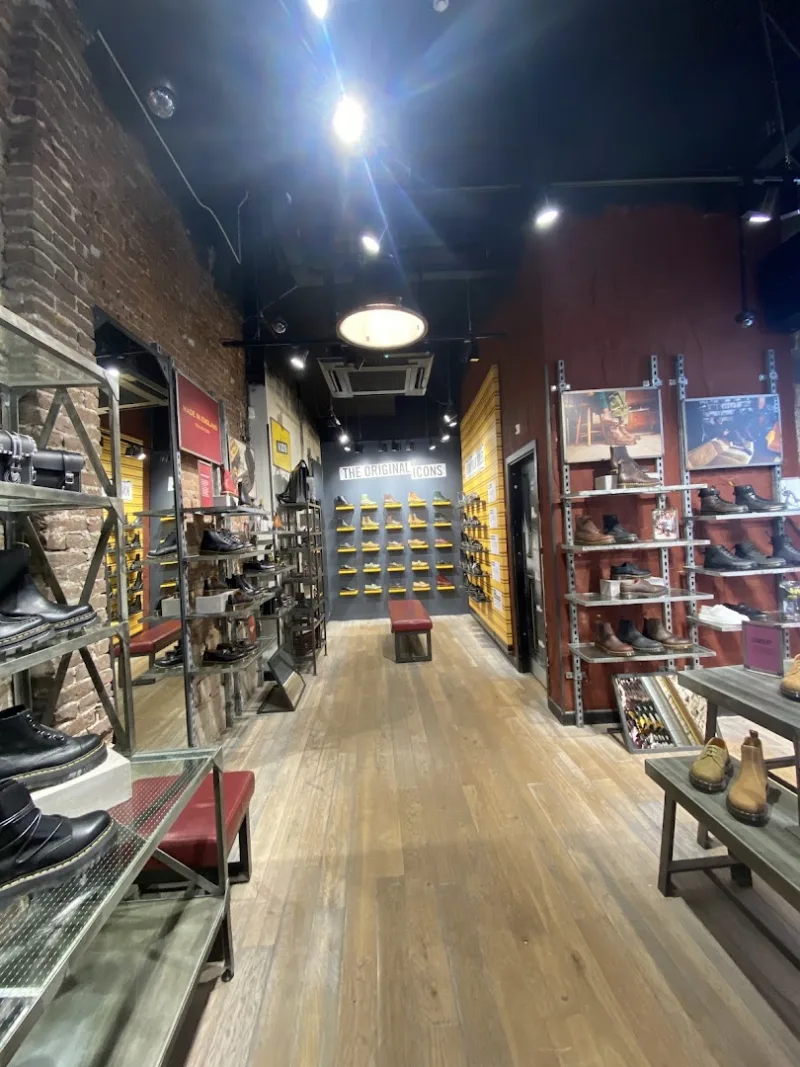 The Dr. Martens Store - Den Haag — foto 8