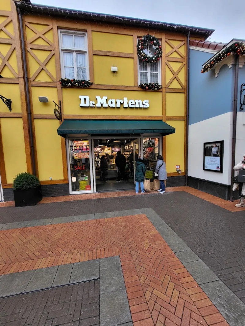 The Dr. Martens Store - Roermond (OUTLET) — foto 2