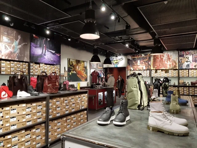 The Dr. Martens Store - Roermond (OUTLET) — foto 4