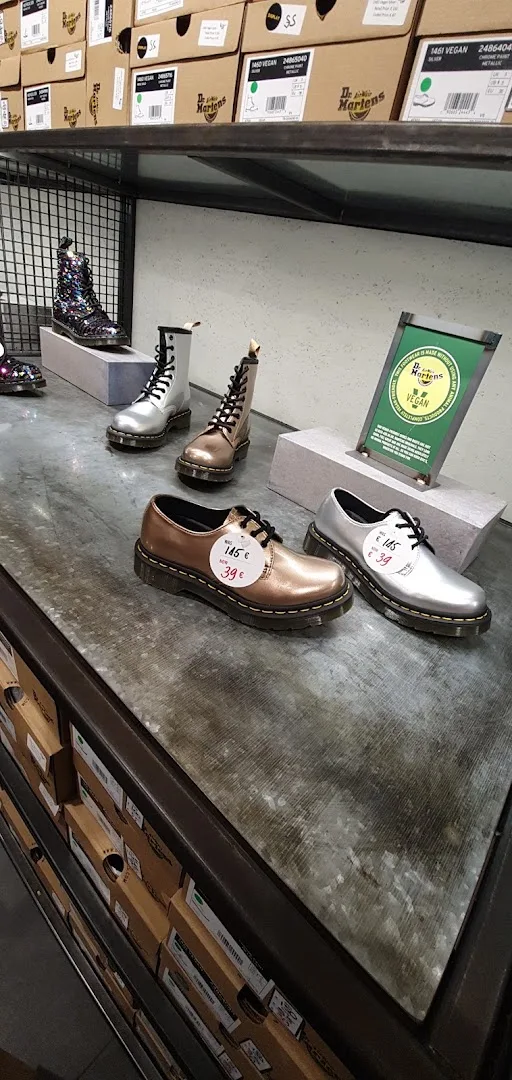 The Dr. Martens Store - Roermond (OUTLET) — foto 6