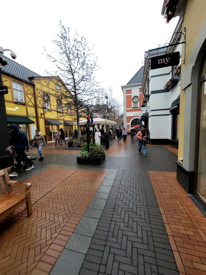The Dr. Martens Store - Roermond (OUTLET) — foto 8