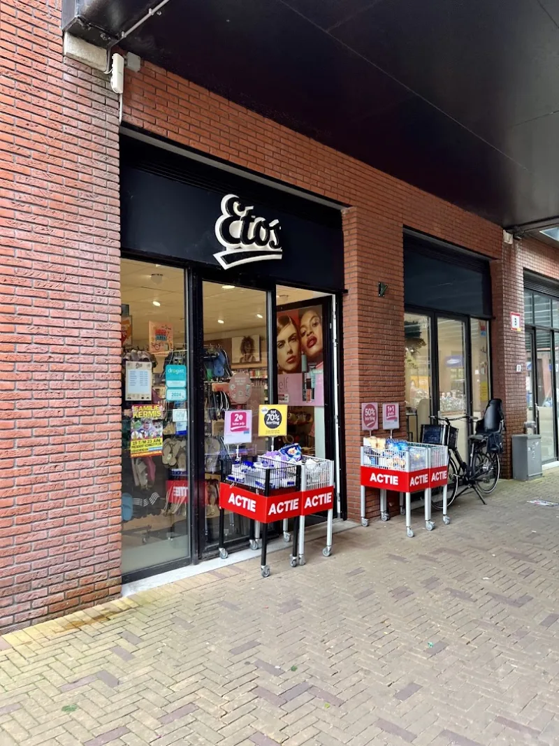 Etos Simon Carmiggelthof Den 165 Haag — foto 4