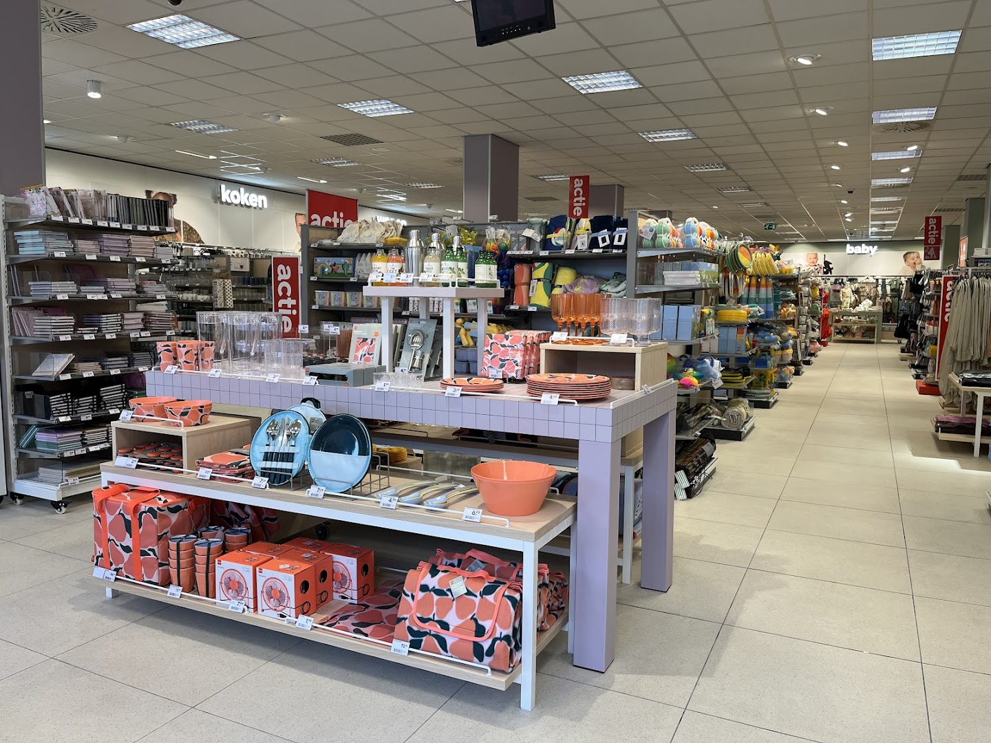 HEMA Hendrik Ido Ambacht — foto 2