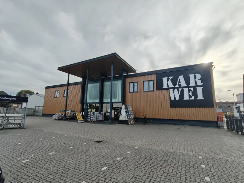 Karwei Roelofarendsveen — foto 1