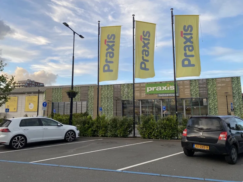 Beverwijk: Megastore & tuincentrum