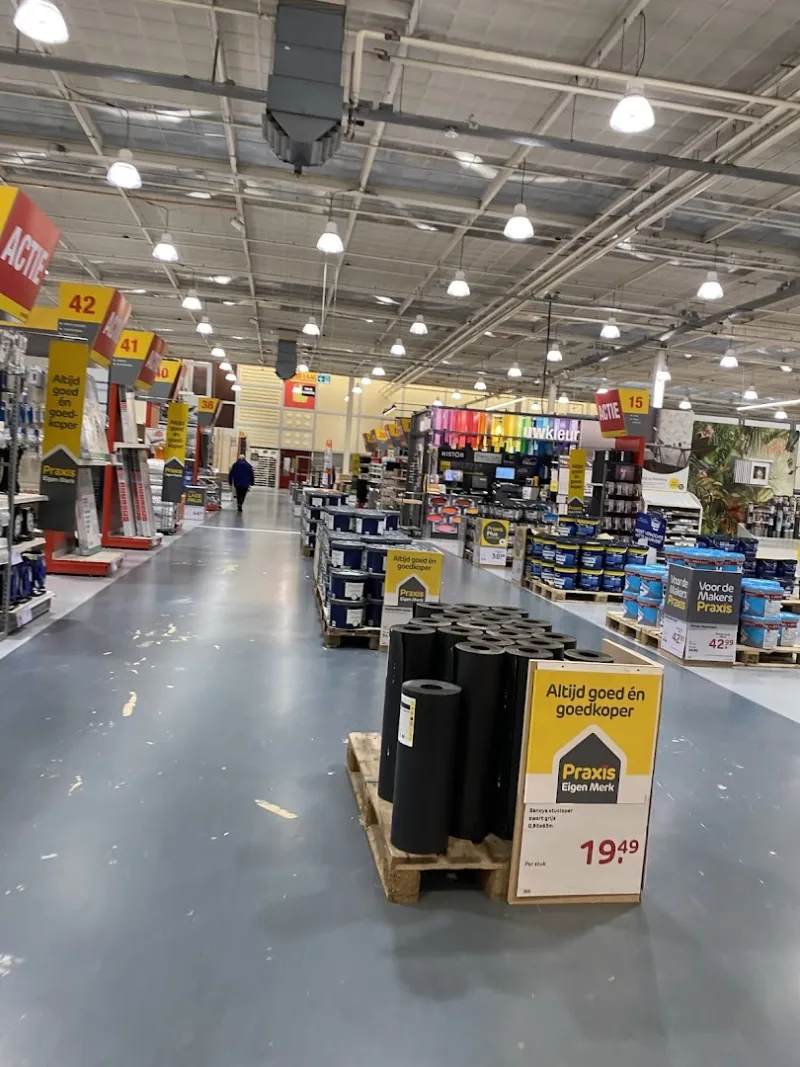 Beverwijk: Megastore & tuincentrum — foto 3