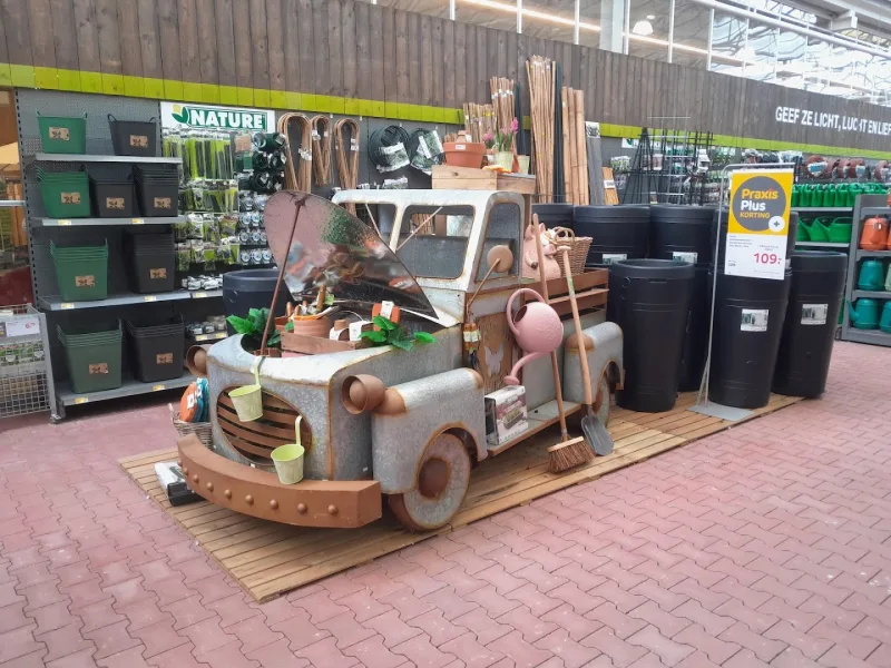 Beverwijk: Megastore & tuincentrum — foto 7