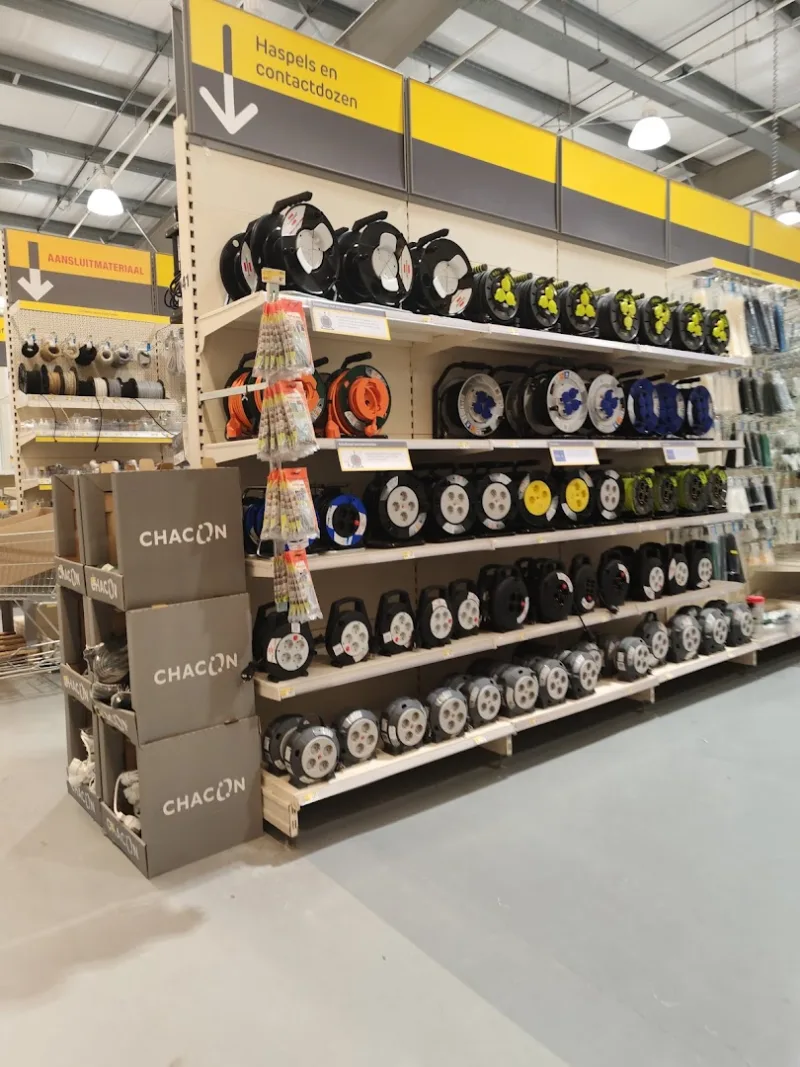 Eindhoven Hurksestraat: Megastore & tuincentrum — foto 3