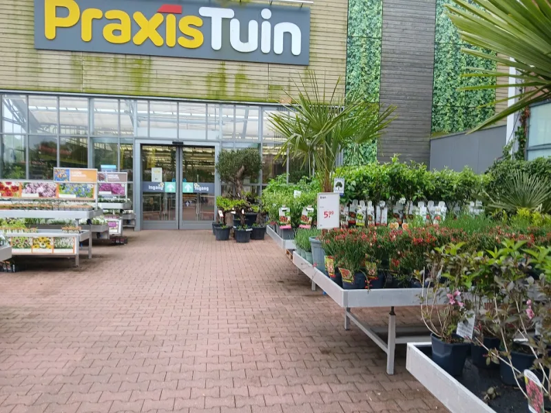 Groningen Damsterdiep: Megastore & tuincentrum