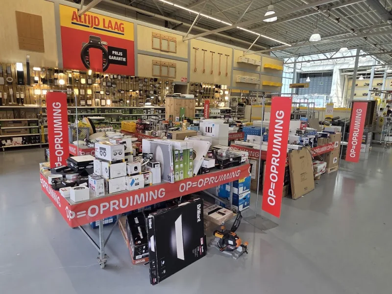 Leeuwarden Avondsterweg: Megastore & tuincentrum — foto 2