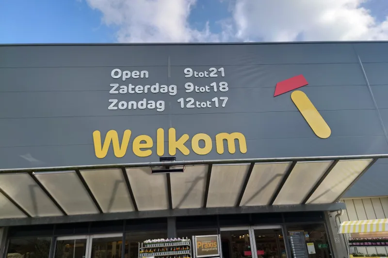 Leiderdorp: Megastore