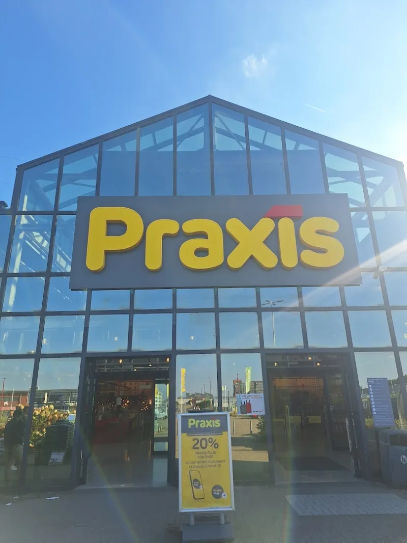 Nieuwegein: Megastore & tuincentrum
