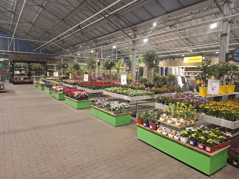 Nieuwegein: Megastore & tuincentrum — foto 3