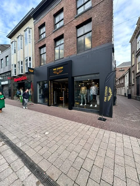 PME Legend Specialty Store Arnhem — foto 4