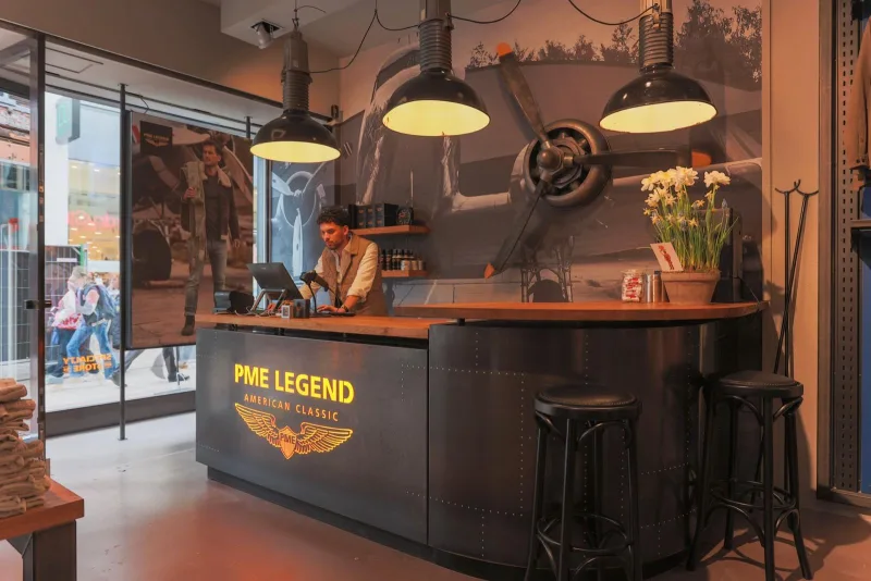 PME Legend Specialty Store Arnhem — foto 7