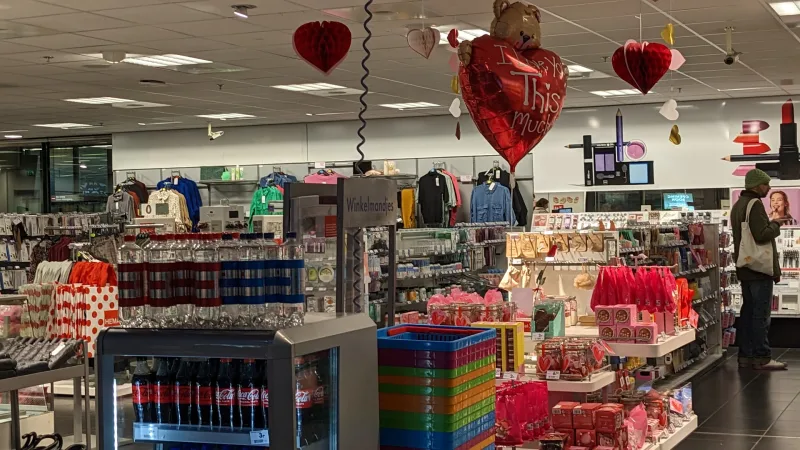 HEMA Schiphol-Winkel — foto 4