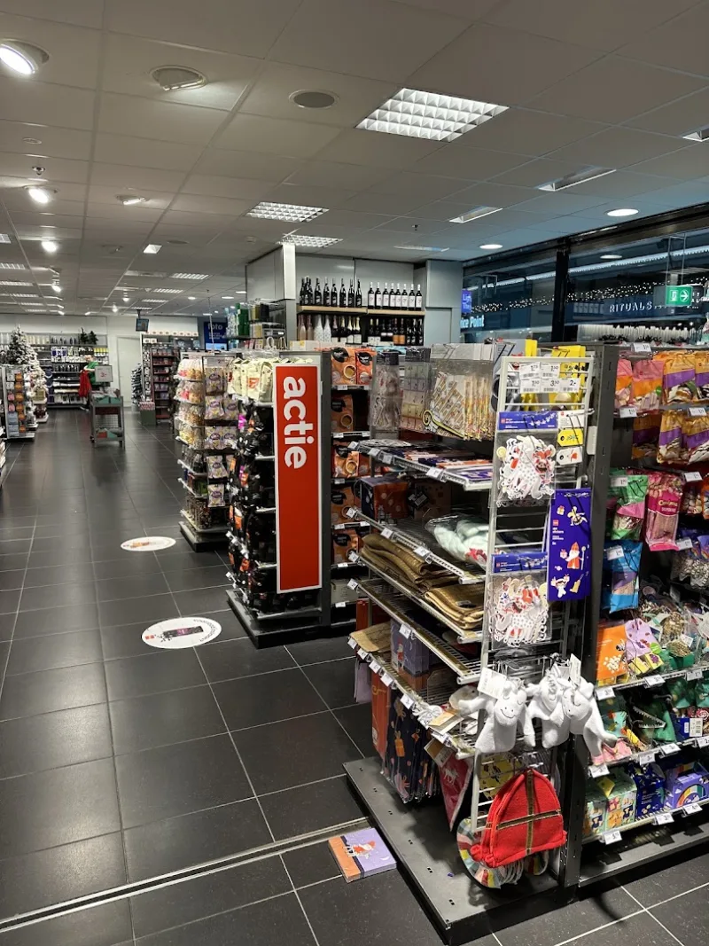 HEMA Schiphol-Winkel — foto 8