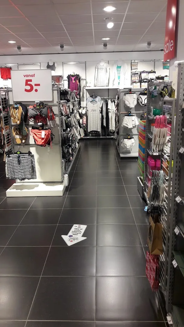 HEMA Maasbracht — foto 1