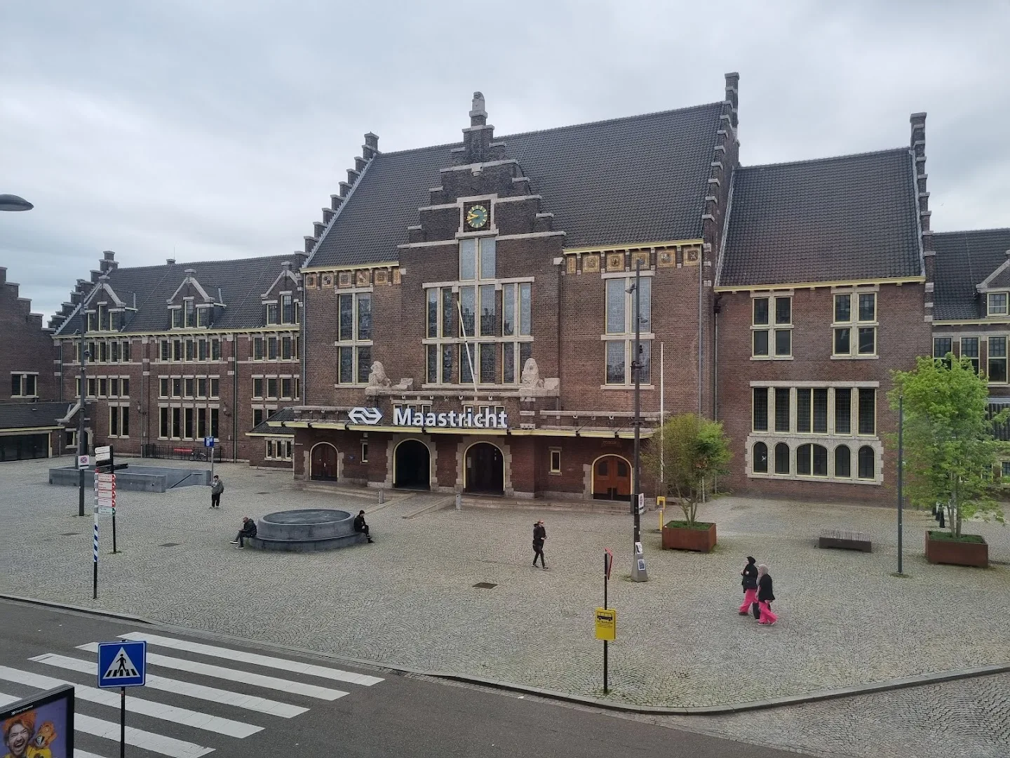 HEMA Centraal station Maastricht — foto 8