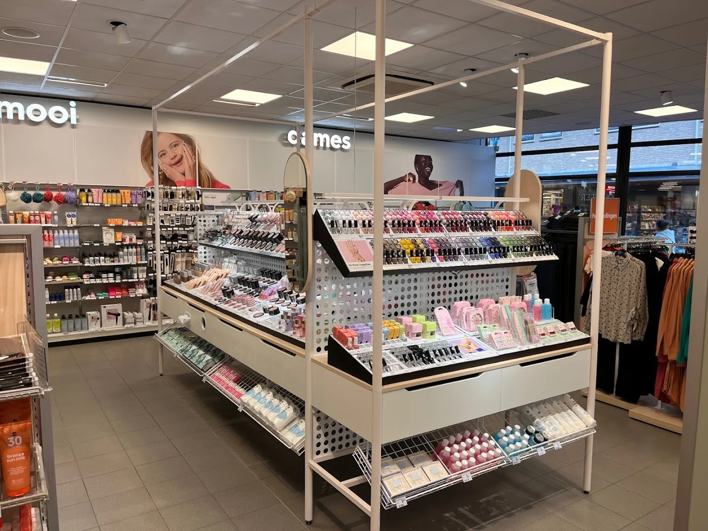 HEMA Oegstgeest — foto 7