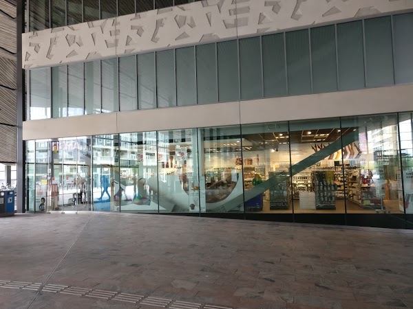 HEMA Centraal station Rotterdam — foto 4