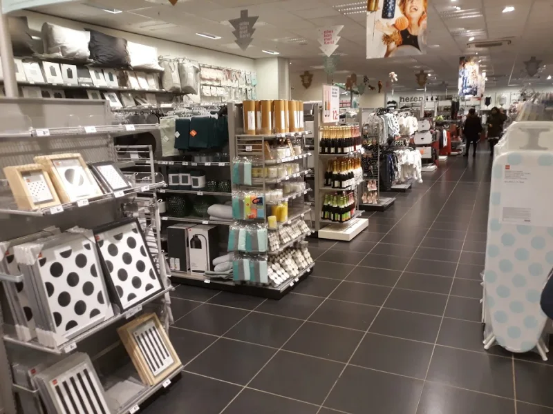 HEMA Rotterdam Lusthofstraat — foto 2