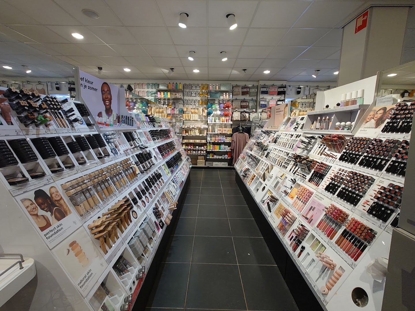 HEMA Rotterdam Schiebroek — foto 4