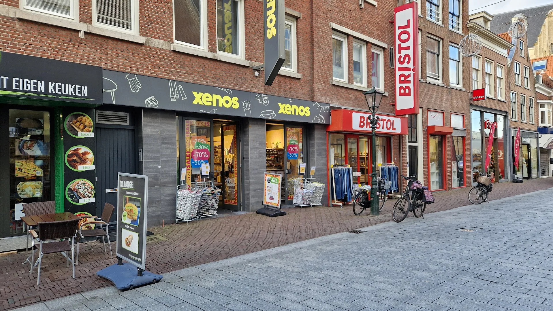 Xenos Alkmaar — foto 6