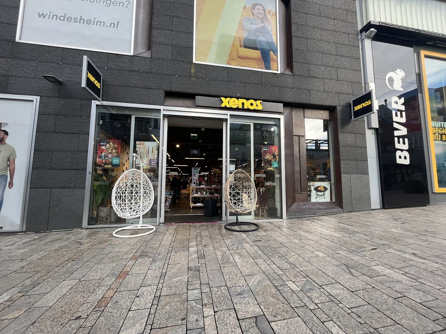Xenos Almere — foto 1
