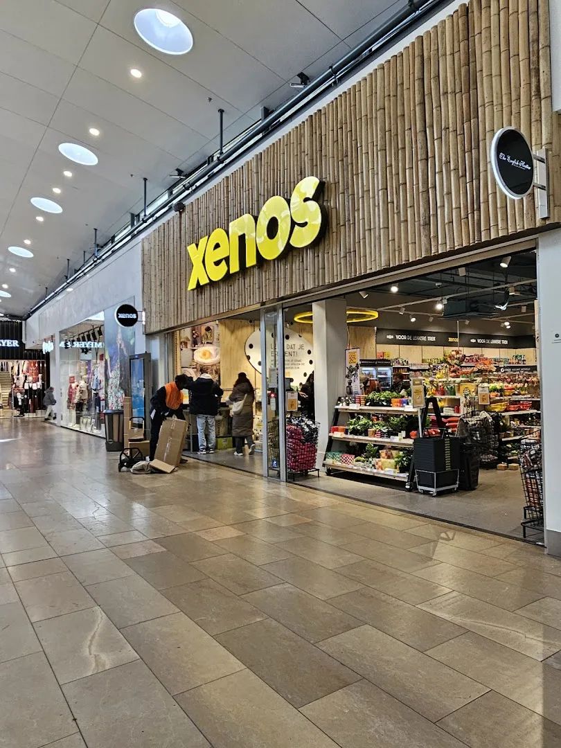 Xenos Amstelveen — foto 1